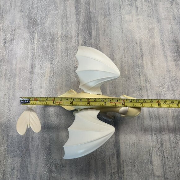 How To Train Your Dragon Figure Light Fury Striped Toy 2018 7" Long Dreamworks - Picture 7 of 7